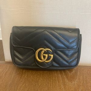 Gucci Chevron Bag Black